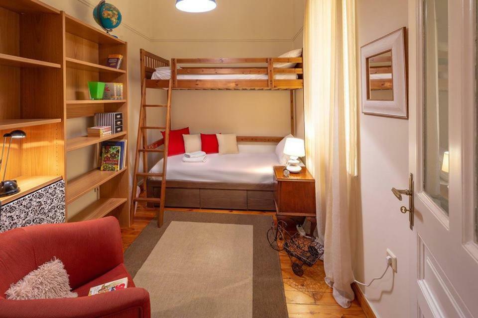 Lejlighed i Exarcheia på 80 m². Soveværelser: 3. Private badeværelser: 1. Athen Eksteriør billede