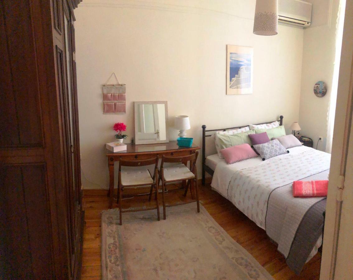 Lejlighed i Exarcheia på 80 m². Soveværelser: 3. Private badeværelser: 1. Athen Eksteriør billede